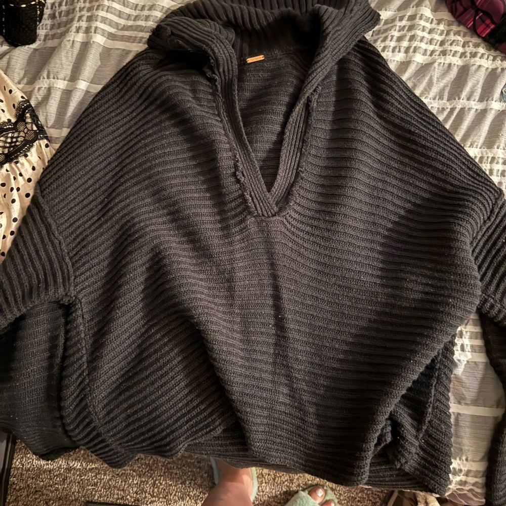 Free People Black V-Neck Sweater Chunky Knit Pullover